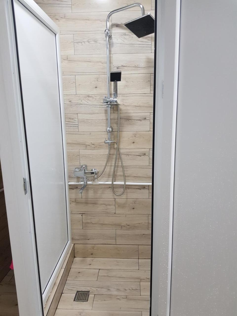 Blossom Hostel Updated ! Обновлено !!! City Center! Perfect Order!!! Snow-White Bed Linen!!! Идеальный Порядок!!! Белоснежное Постельное Белье!!! Центр Города !!! 트빌리시 외부 사진