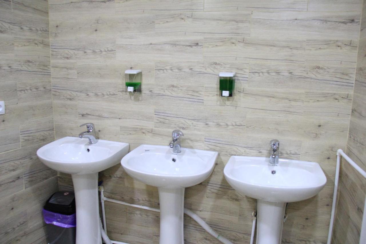 Blossom Hostel Updated ! Обновлено !!! City Center! Perfect Order!!! Snow-White Bed Linen!!! Идеальный Порядок!!! Белоснежное Постельное Белье!!! Центр Города !!! 트빌리시 외부 사진