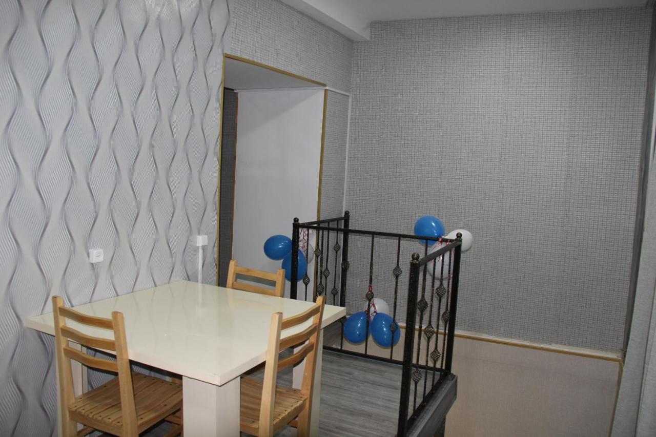 Blossom Hostel Updated ! Обновлено !!! City Center! Perfect Order!!! Snow-White Bed Linen!!! Идеальный Порядок!!! Белоснежное Постельное Белье!!! Центр Города !!! 트빌리시 외부 사진