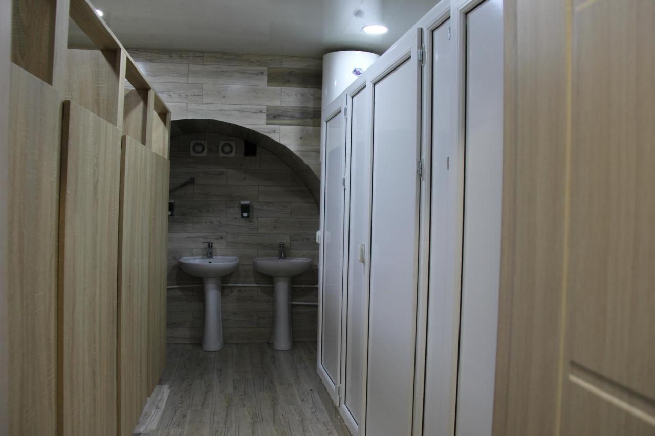 Blossom Hostel Updated ! Обновлено !!! City Center! Perfect Order!!! Snow-White Bed Linen!!! Идеальный Порядок!!! Белоснежное Постельное Белье!!! Центр Города !!! 트빌리시 외부 사진