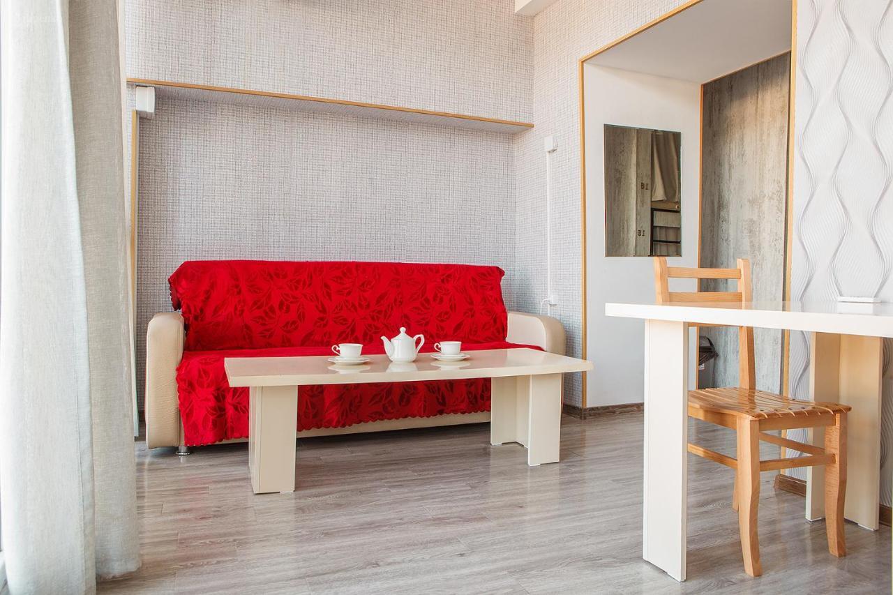 Blossom Hostel Updated ! Обновлено !!! City Center! Perfect Order!!! Snow-White Bed Linen!!! Идеальный Порядок!!! Белоснежное Постельное Белье!!! Центр Города !!! 트빌리시 외부 사진