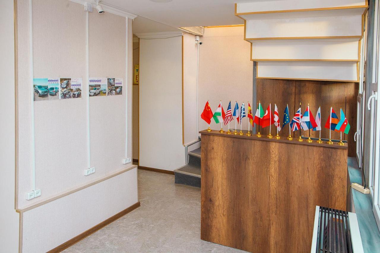 Blossom Hostel Updated ! Обновлено !!! City Center! Perfect Order!!! Snow-White Bed Linen!!! Идеальный Порядок!!! Белоснежное Постельное Белье!!! Центр Города !!! 트빌리시 외부 사진